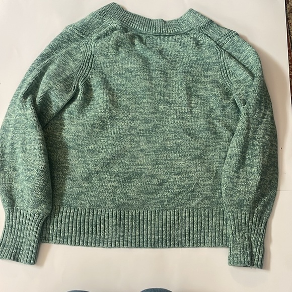 Cozy green sweater - Picture 2 of 3